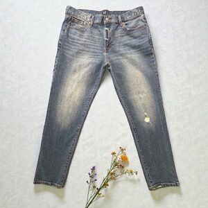 GAP  Best Girlfriend Jeans  Distressed Women’s Size 30 Medium Indigo 3234